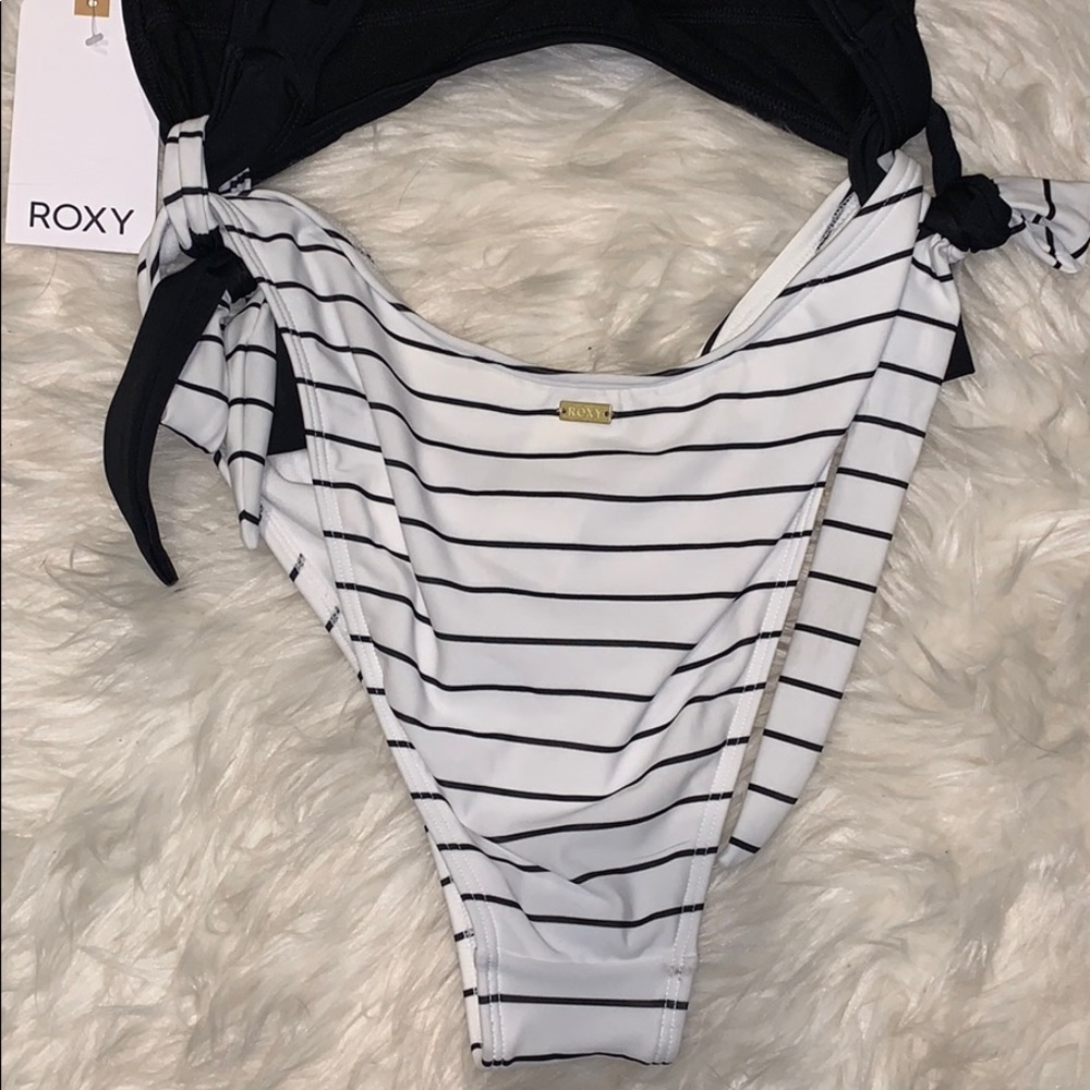 NWT Wonderful Roxy Summer Delight One Piece - Picture 7 of 8